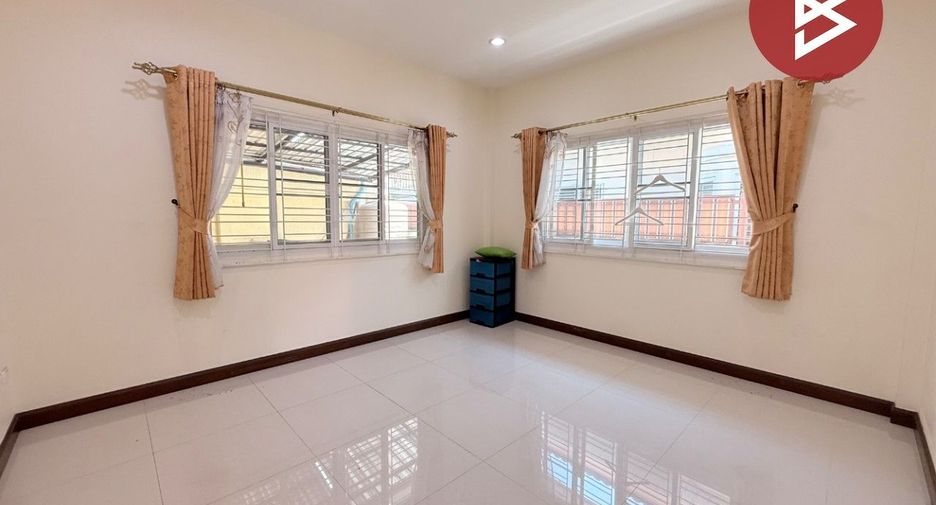 出售 3 卧室 独立屋 在 Si Racha, Chon Buri