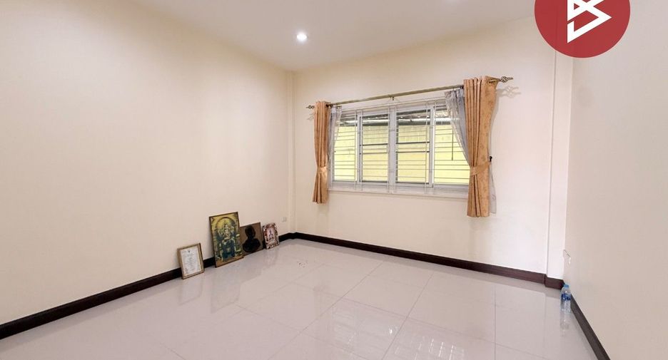 出售 3 卧室 独立屋 在 Si Racha, Chon Buri