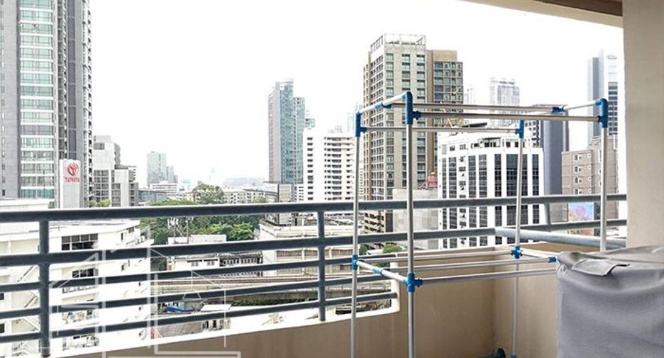 À louer 3 chambres condo à Khlong Toei, Bangkok