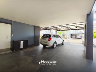 For sale 4 bedrooms house in Mueang Nakhon Ratchasima, Nakhon Ratchasima