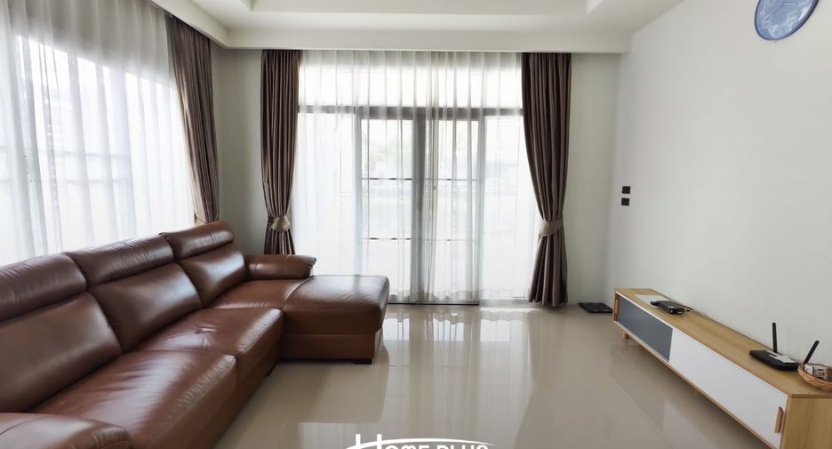 For sale 4 bedrooms house in Mueang Nakhon Ratchasima, Nakhon Ratchasima