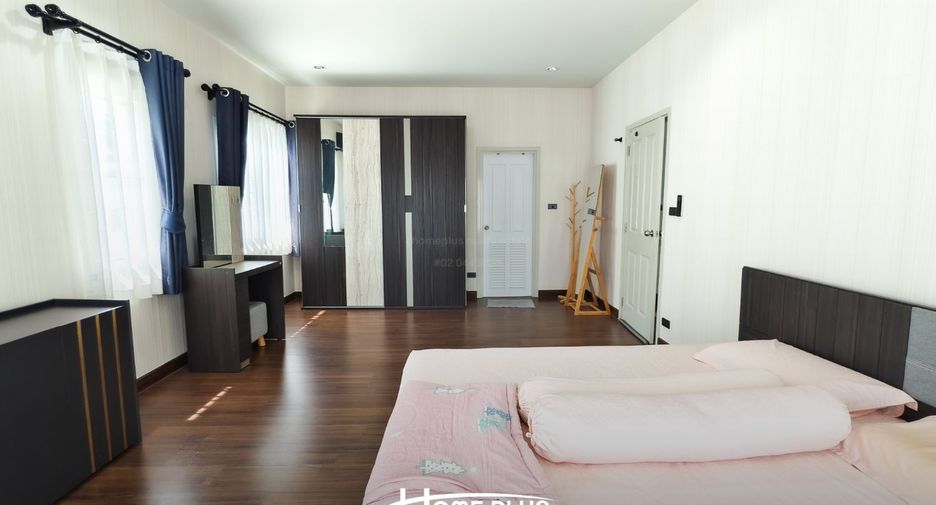 For sale 4 bedrooms house in Mueang Nakhon Ratchasima, Nakhon Ratchasima