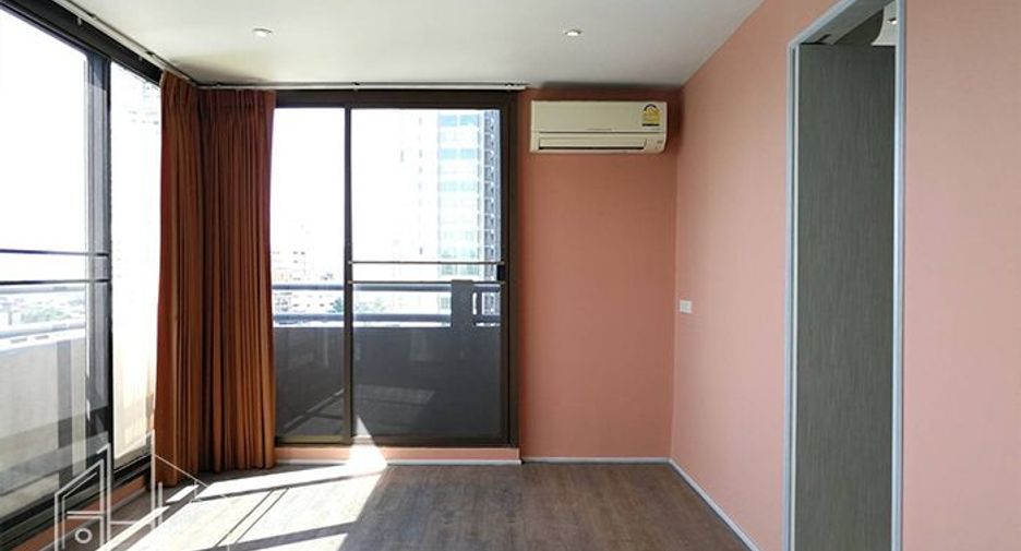 À louer 3 chambres condo à Khlong Toei, Bangkok