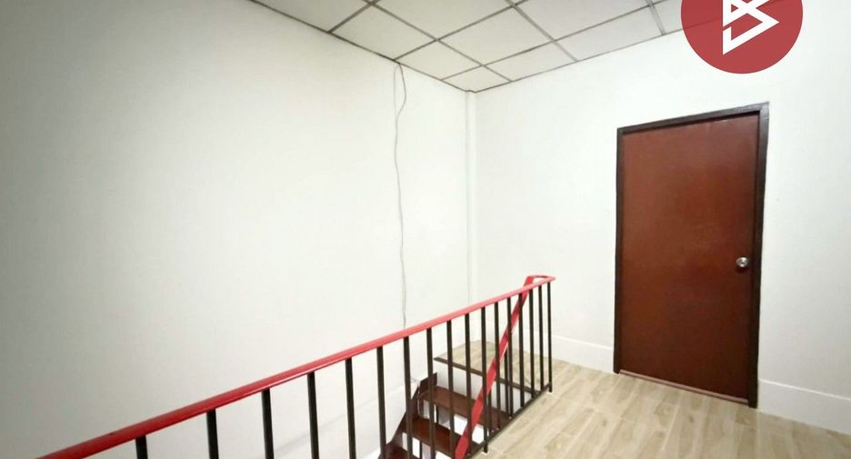 For sale 2 bedrooms townhouse in Mueang Nakhon Pathom, Nakhon Pathom