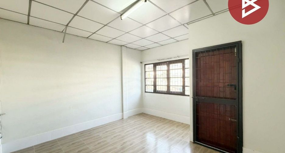 For sale 2 bedrooms townhouse in Mueang Nakhon Pathom, Nakhon Pathom