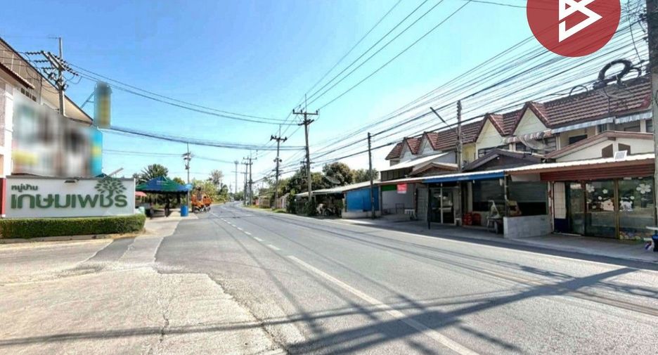 For sale 2 bedrooms townhouse in Mueang Nakhon Pathom, Nakhon Pathom