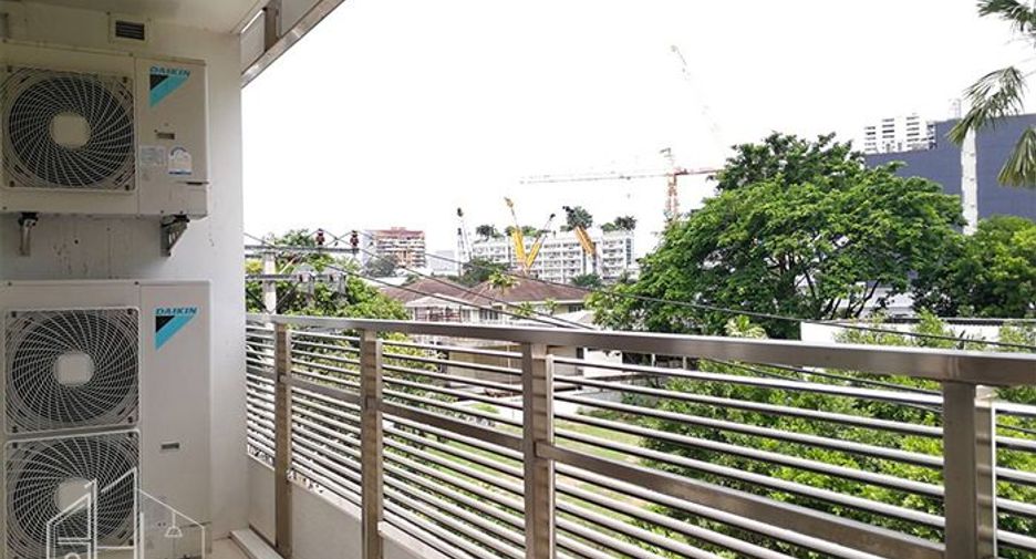 Condo en alquiler de 3 habitaciones en Watthana, Bangkok