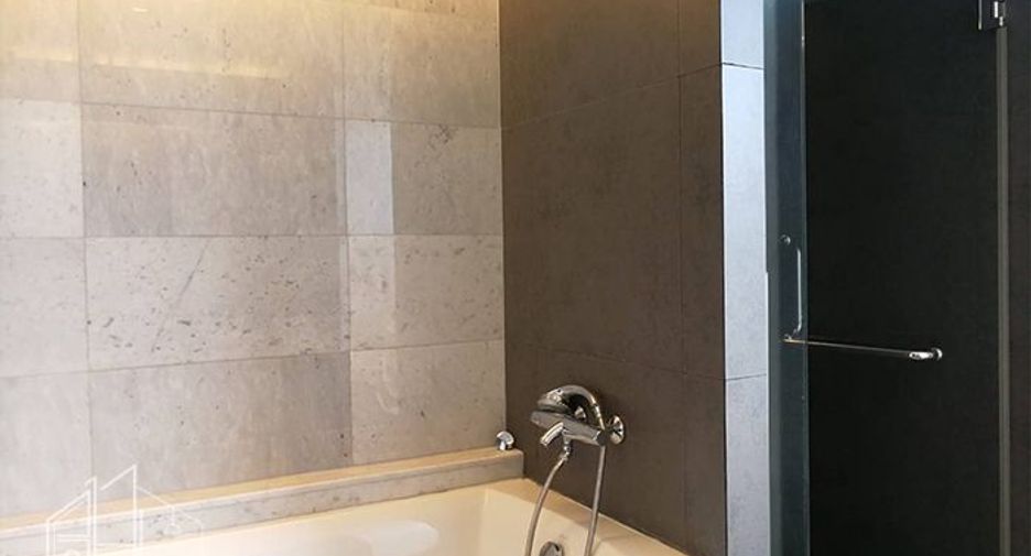 Condo en alquiler de 3 habitaciones en Watthana, Bangkok