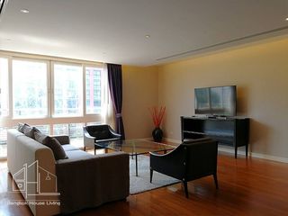 Condo en alquiler de 3 habitaciones en Watthana, Bangkok