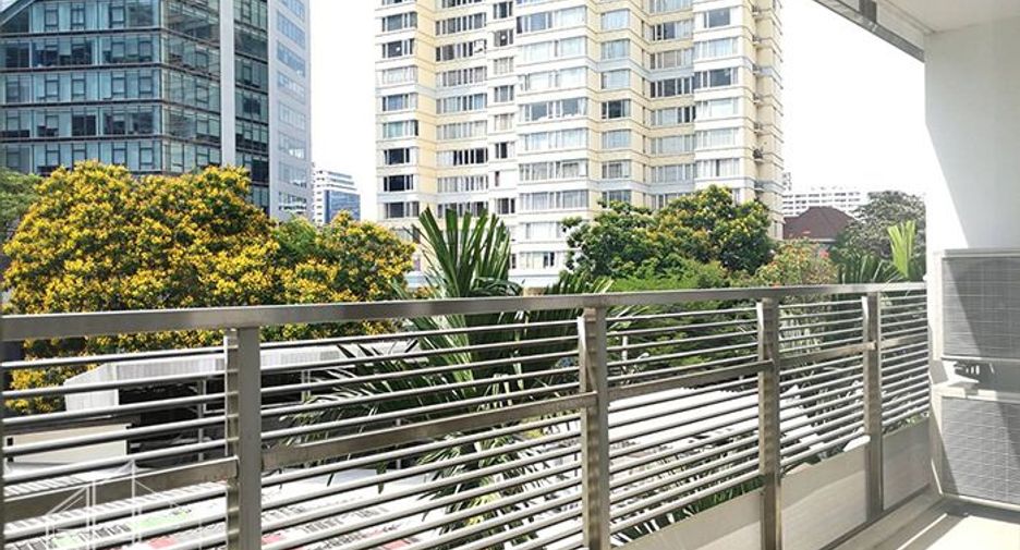 Condo en alquiler de 3 habitaciones en Watthana, Bangkok