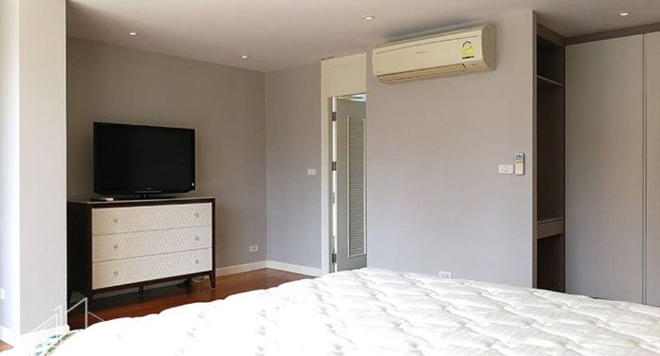 Condo en alquiler de 3 habitaciones en Watthana, Bangkok