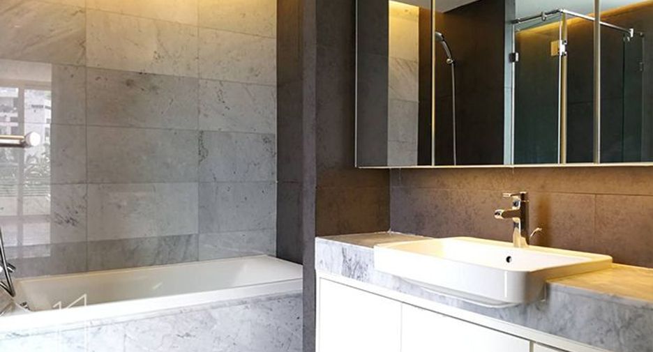 Condo en alquiler de 3 habitaciones en Watthana, Bangkok