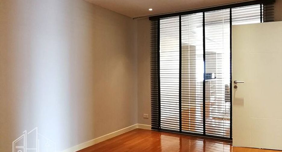 Condo en alquiler de 3 habitaciones en Watthana, Bangkok