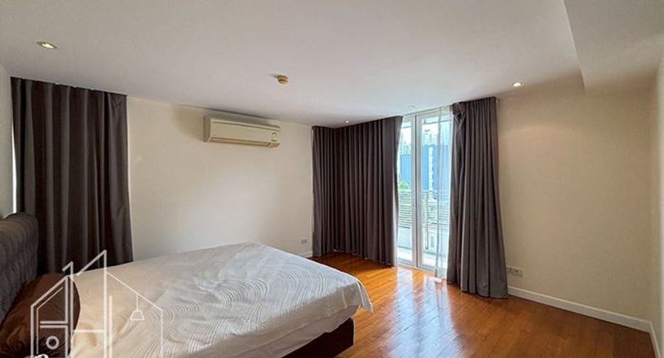 Condo en alquiler y en venta de 3 habitaciones en Watthana, Bangkok