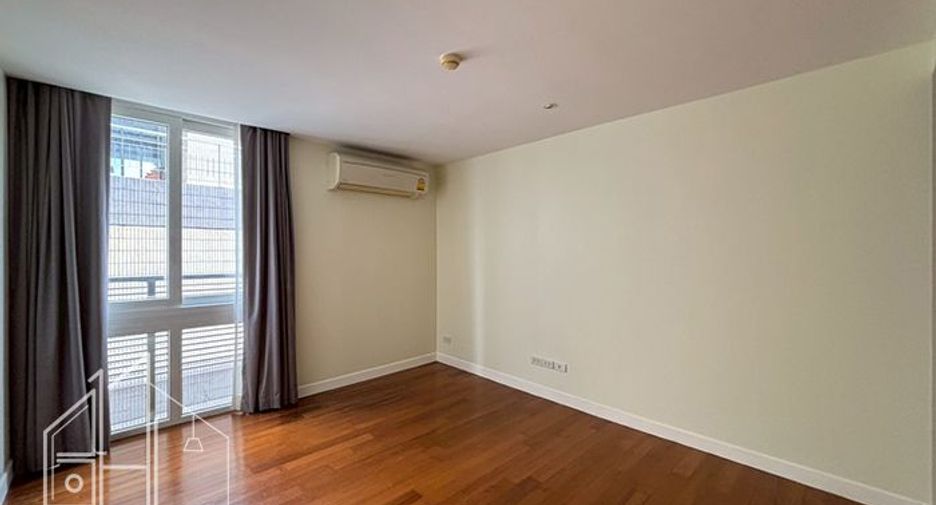 Condo en alquiler y en venta de 3 habitaciones en Watthana, Bangkok