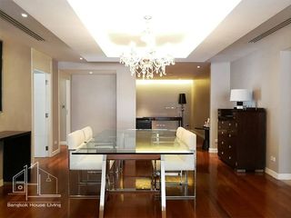 Condo en alquiler y en venta de 3 habitaciones en Watthana, Bangkok