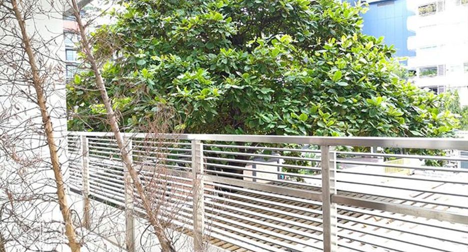 Condo en alquiler y en venta de 3 habitaciones en Watthana, Bangkok