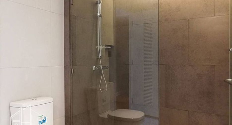 Condo en alquiler y en venta de 3 habitaciones en Watthana, Bangkok