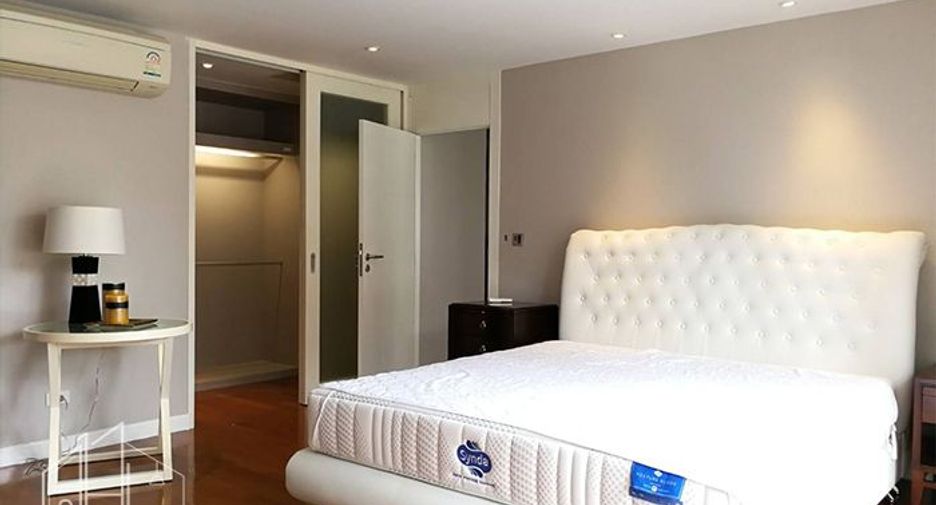 Condo en alquiler y en venta de 3 habitaciones en Watthana, Bangkok