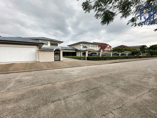 Casa en venta de 7 habitaciones en Pak Kret, Nonthaburi