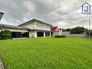Casa en venta de 7 habitaciones en Pak Kret, Nonthaburi