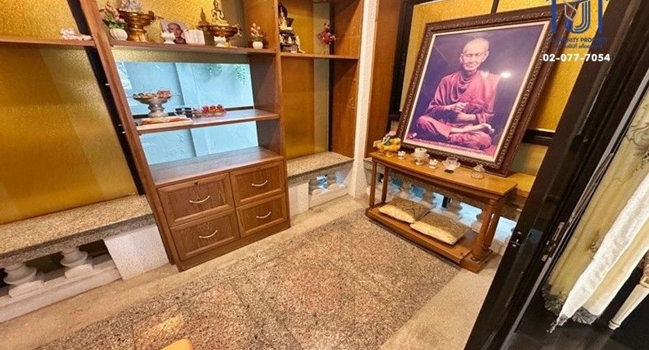 Casa en venta de 7 habitaciones en Pak Kret, Nonthaburi