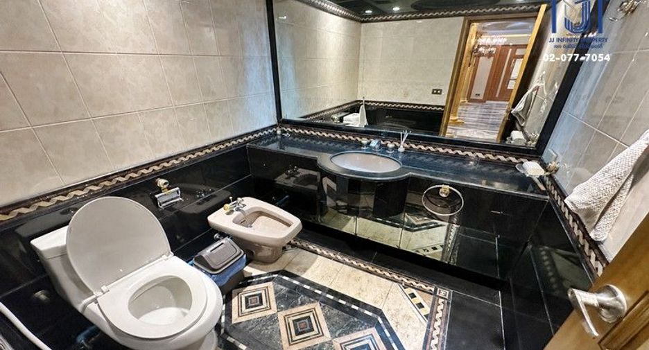 Casa en venta de 7 habitaciones en Pak Kret, Nonthaburi