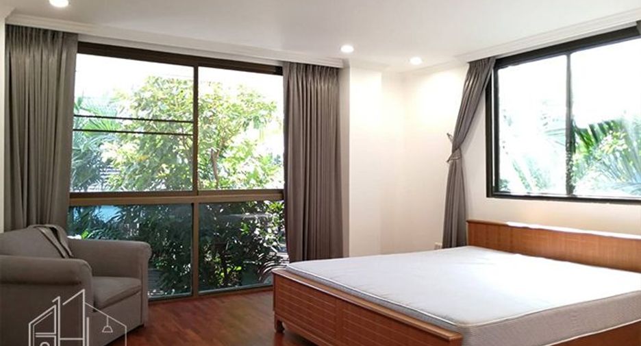 À louer 2 chambres condo à Watthana, Bangkok