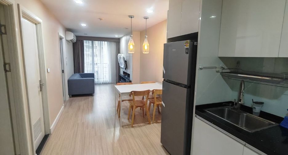 Condo en venta de 2 habitaciones en Phra Khanong, Bangkok