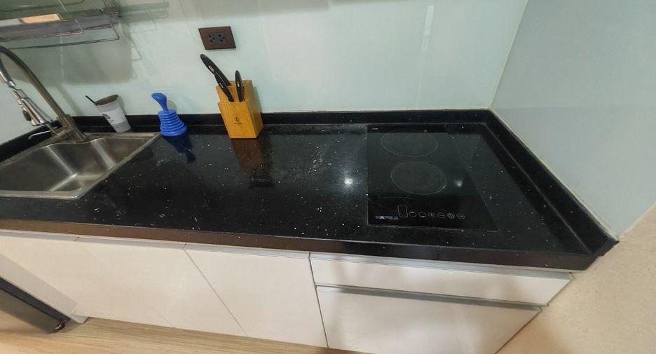 Condo en venta de 2 habitaciones en Phra Khanong, Bangkok