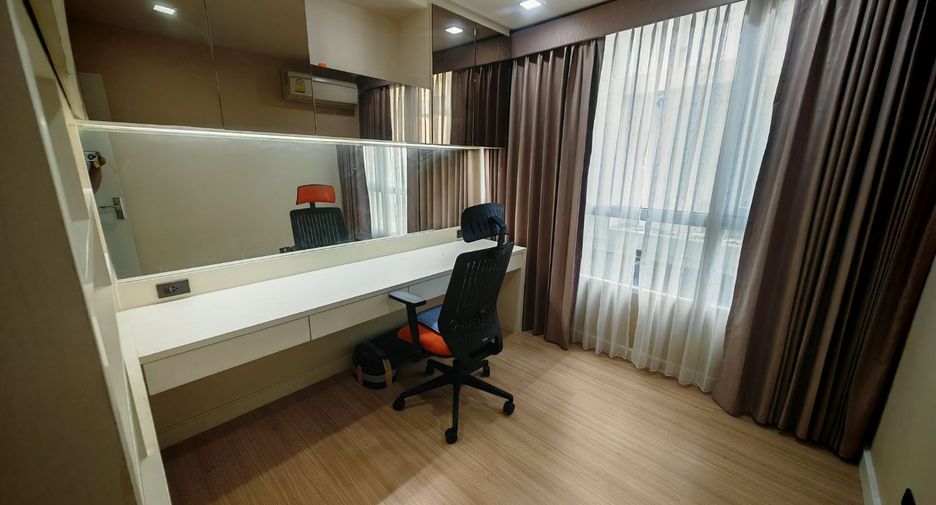 Condo en venta de 2 habitaciones en Phra Khanong, Bangkok