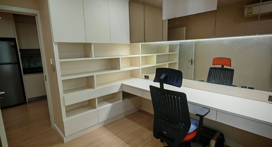 Condo en venta de 2 habitaciones en Phra Khanong, Bangkok