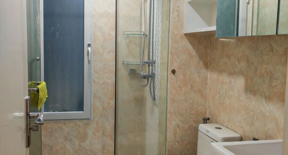 Condo en venta de 2 habitaciones en Phra Khanong, Bangkok