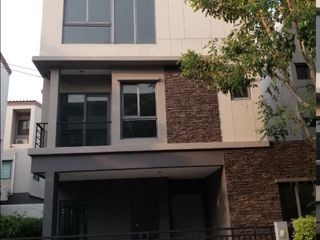 For sale 4 ベッドルーム house in Prawet, Bangkok
