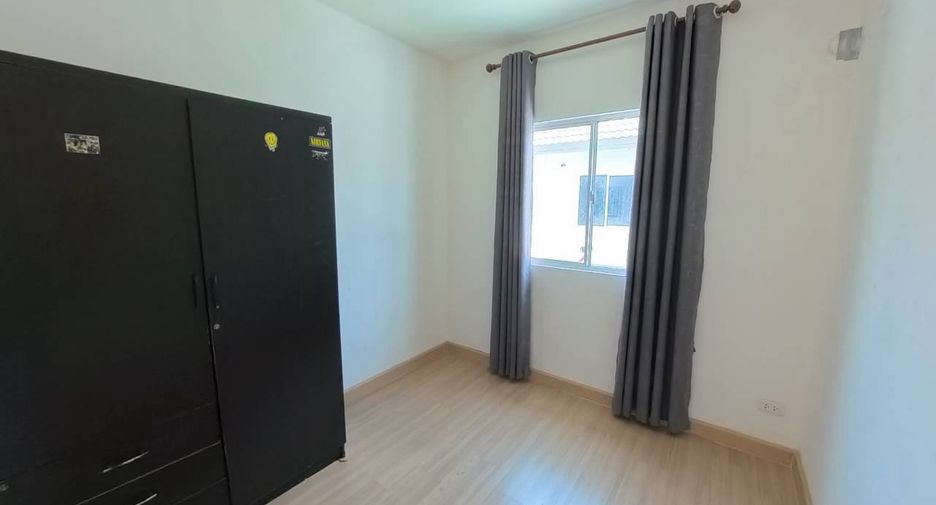 For sale 3 bedrooms townhouse in Mueang Samut Prakan, Samut Prakan