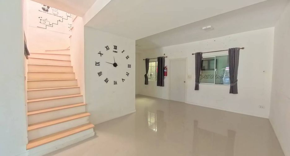 For sale 3 bedrooms townhouse in Mueang Samut Prakan, Samut Prakan