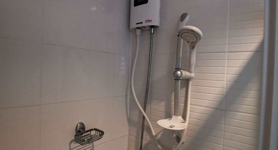 À vendre 1 chambre condo à Bang Na, Bangkok