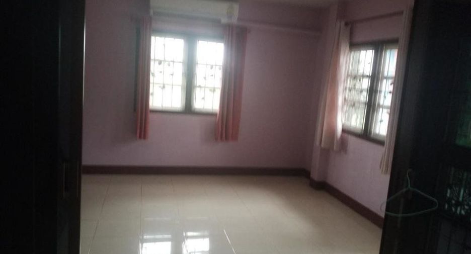 For sale 3 bedrooms house in Bang Khae, Bangkok
