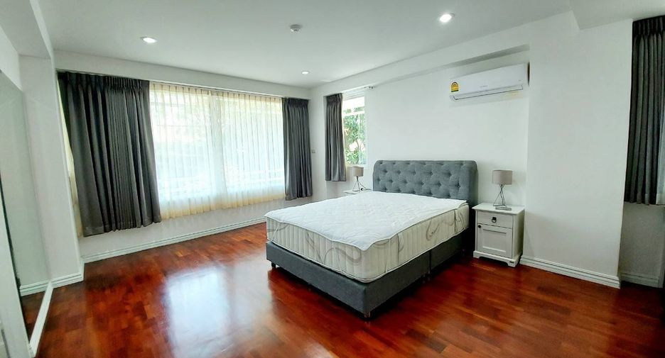 À louer 3 chambres condo à Watthana, Bangkok