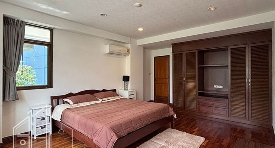 À louer 2 chambres appartement à Watthana, Bangkok