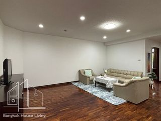For rent 2 bedrooms apartment in Watthana, Bangkok