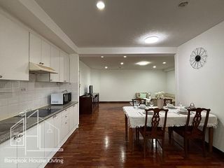 For rent 2 bedrooms apartment in Watthana, Bangkok