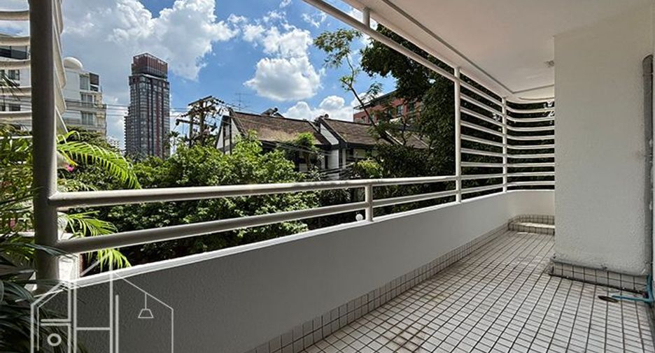 À louer 2 chambres appartement à Watthana, Bangkok