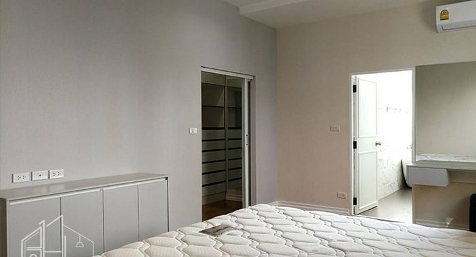 À louer 3 chambres appartement à Watthana, Bangkok
