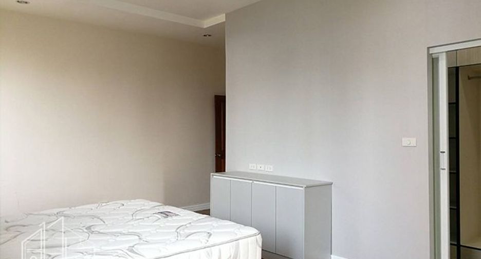 À louer 3 chambres appartement à Watthana, Bangkok