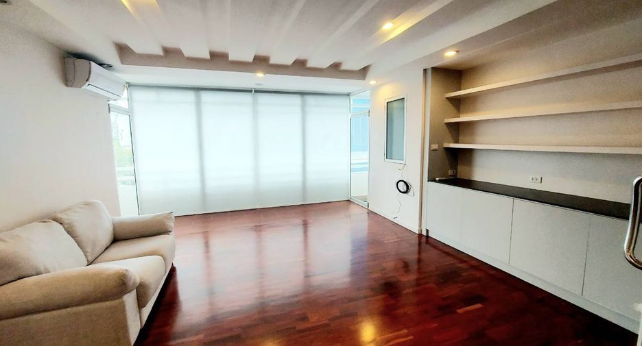 À louer 4 chambres condo à Watthana, Bangkok