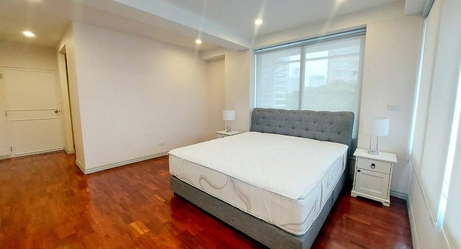 À louer 4 chambres condo à Watthana, Bangkok