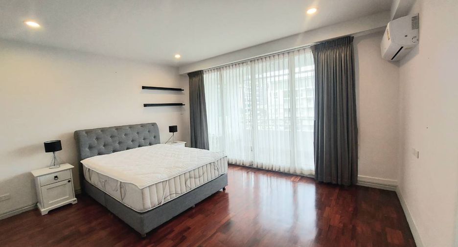 À louer 4 chambres condo à Watthana, Bangkok