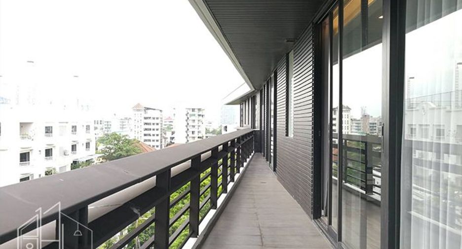 Condo en alquiler de 3 habitaciones en Watthana, Bangkok