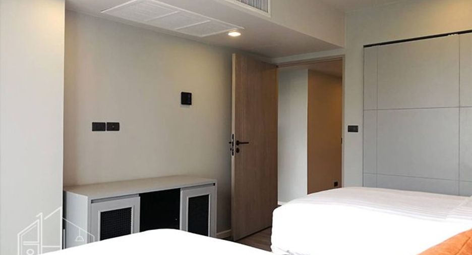Condo en alquiler de 3 habitaciones en Watthana, Bangkok